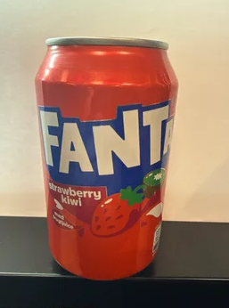 Fanta strawberry kiwi